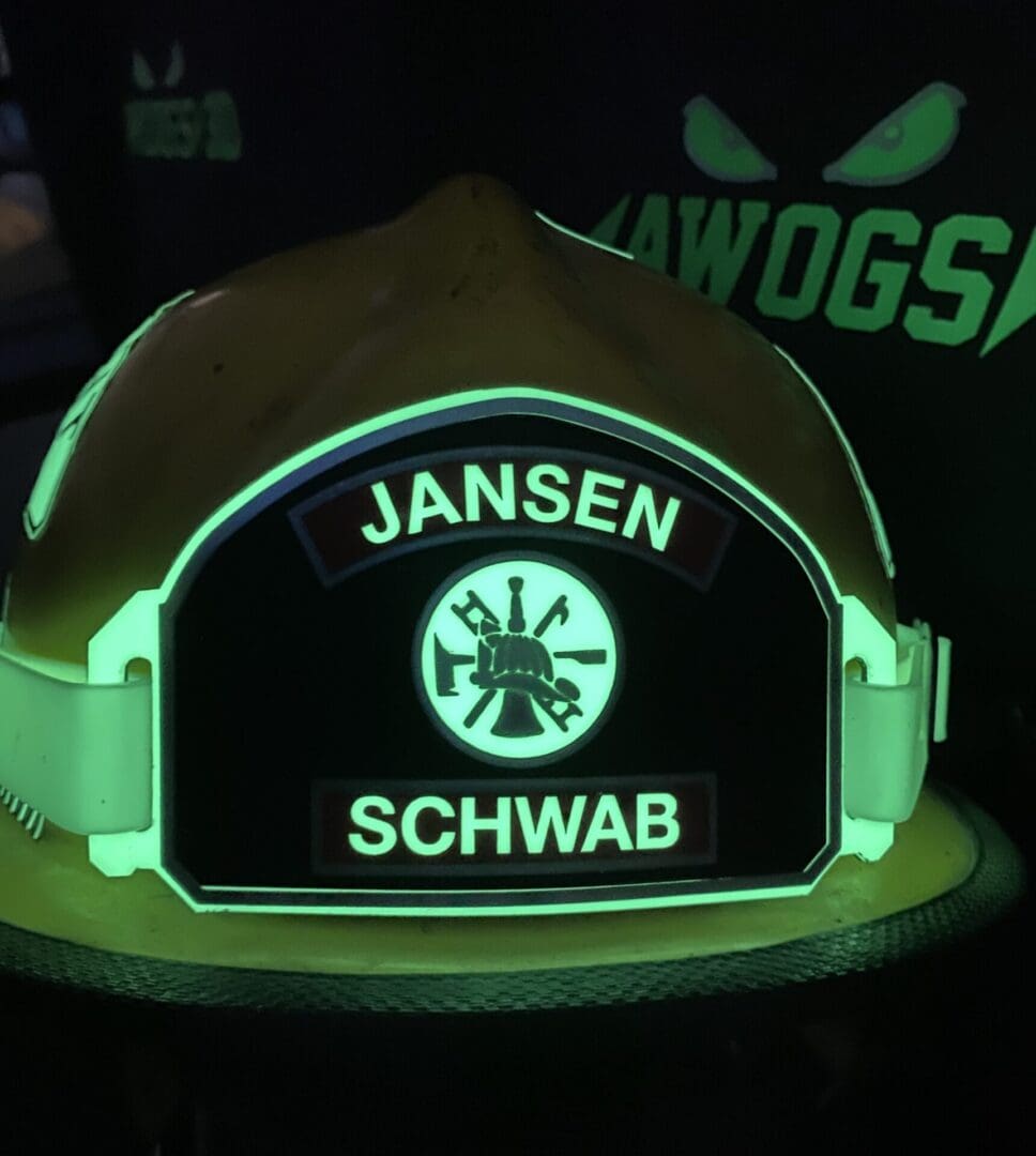 Cairns Shield w/ Band image 2