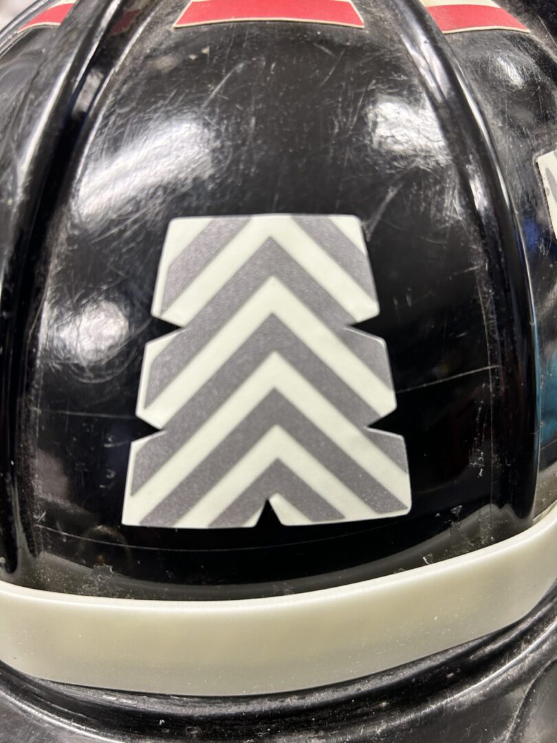 Tetrahedron Chevron w/ 3M Scotchlite 8 pak image 3
