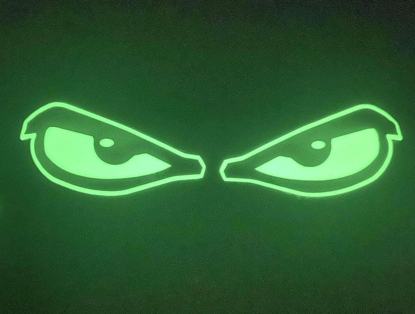 Glow Eyes image 0